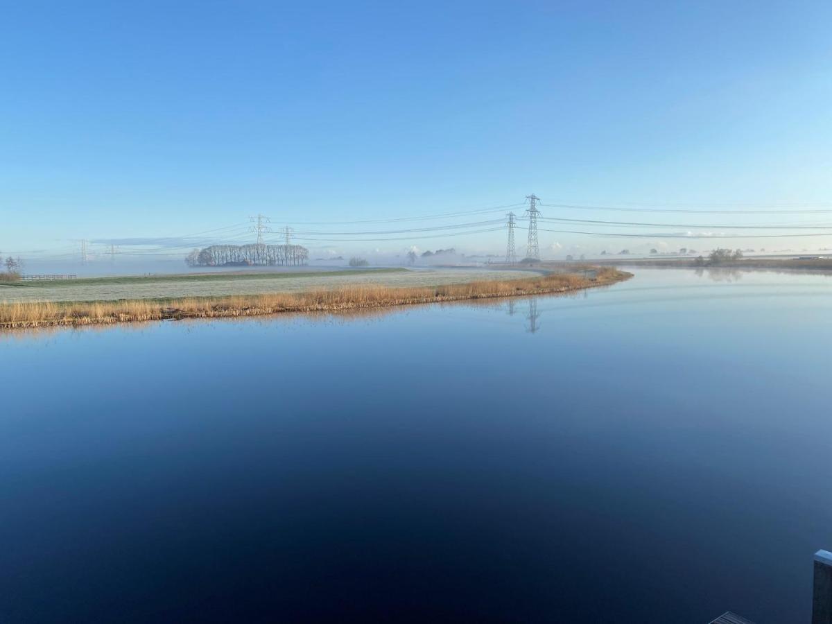 B&B Ganzendiep Aan Het Water Grafhorst Bagian luar foto